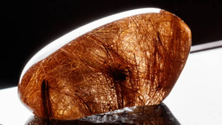 “Discovering the Magic Within: A Journey Through the World of Rutilated Quartz”